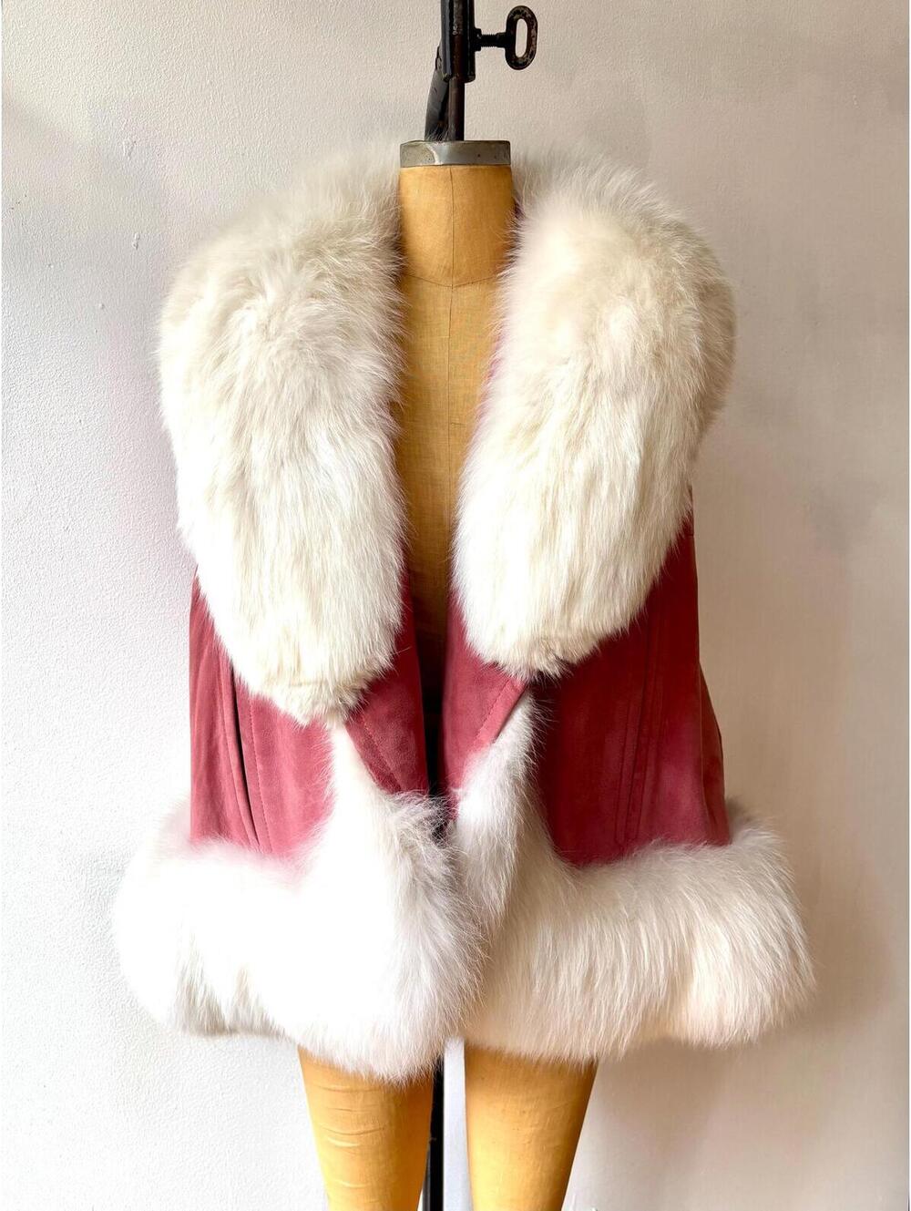 Vintage 1960s Pink Suede Fox Fur Collar Cape Coat Skirt Suit Ensemble - Picture 3 of 9